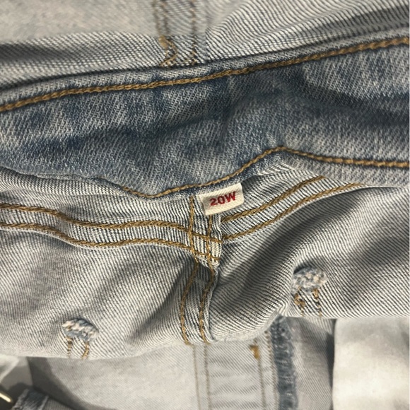 Levi’s Denim Shortalls - Picture 8 of 9